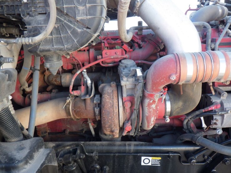 2016-kenworth-t880-image-21