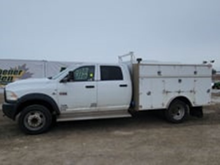 2012-ram-5500-4x4-s/a-service-truck-image-5