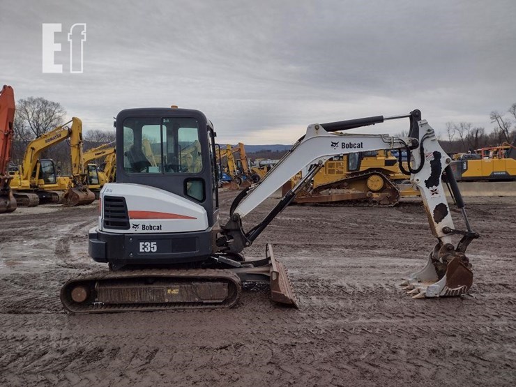 2014-bobcat-e35-image-3