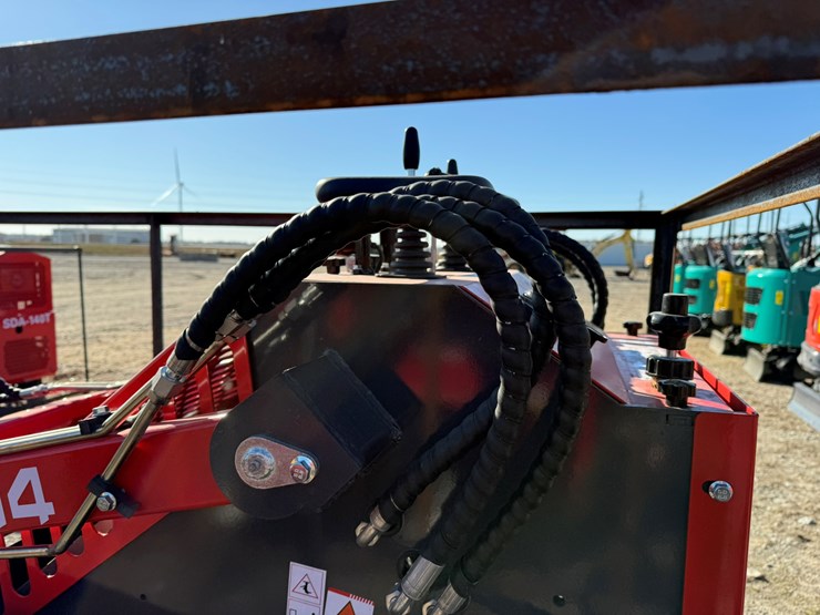 #22789-•-unused-agt-ysrt14-stand-on-tracked-loader-ysrt142025l102793-image-20