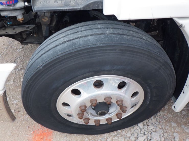 2018-freightliner-cascadia-113-image-21