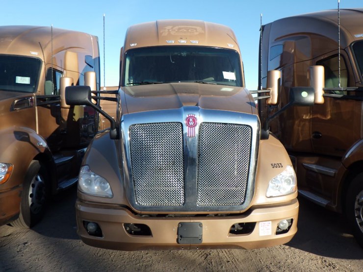 2022-kenworth-t680-image-3