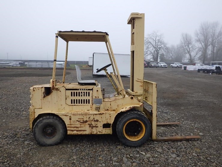 baker-fjf-060-m05-forklift-image-3