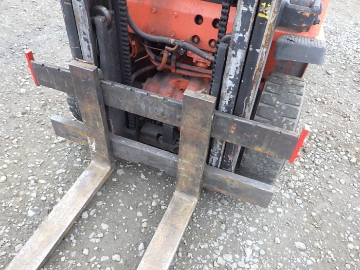 toyota-62-4fgc25-forklift-image-8