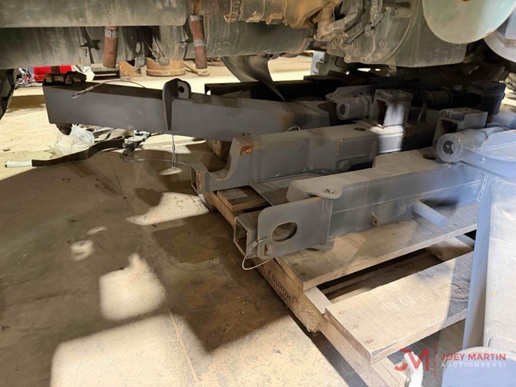 2010-caterpillar-c15-image-45