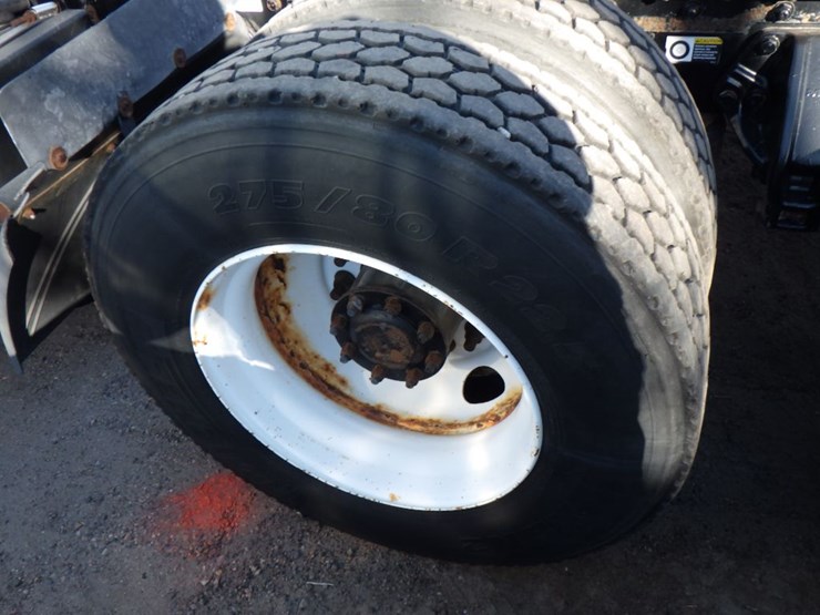 2016-kenworth-t680-image-17