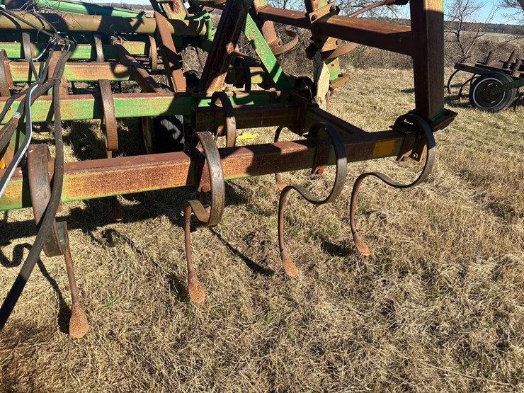 john-deere-42-image-38