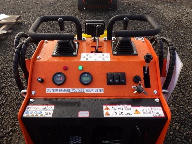 2025-sdlool-36c-skid-steer-tracked-loader-image-12