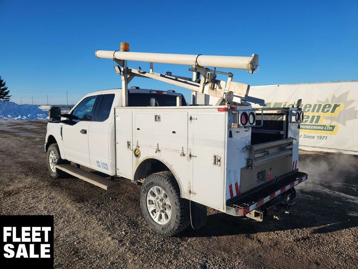 2021-ford-f350-image-3