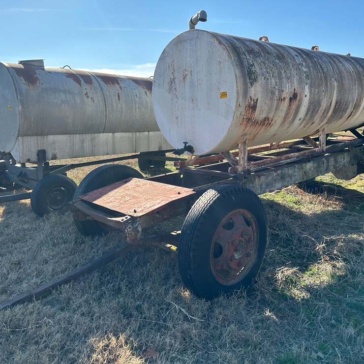 #35823 • ~1,000 Gallon Fuel Wagon