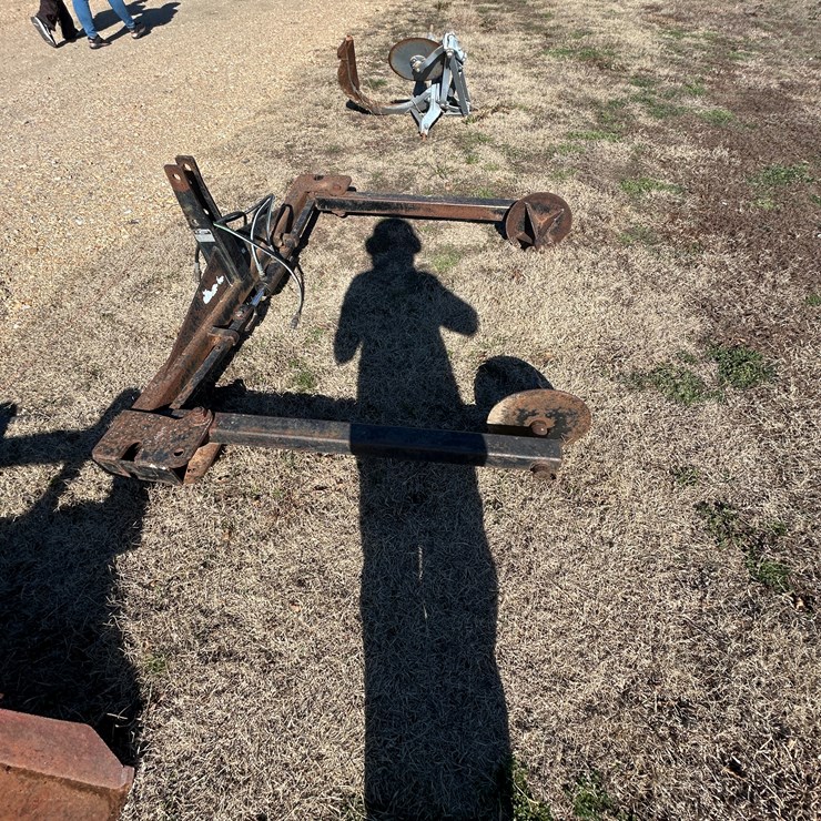 #37861 • Master craft Hay Bale Unroller