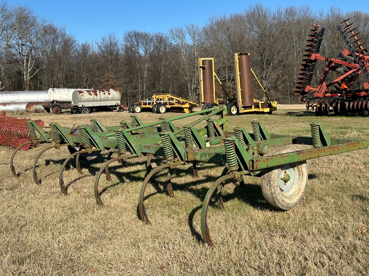 #35833-•-16'-chisel-plow-image-3