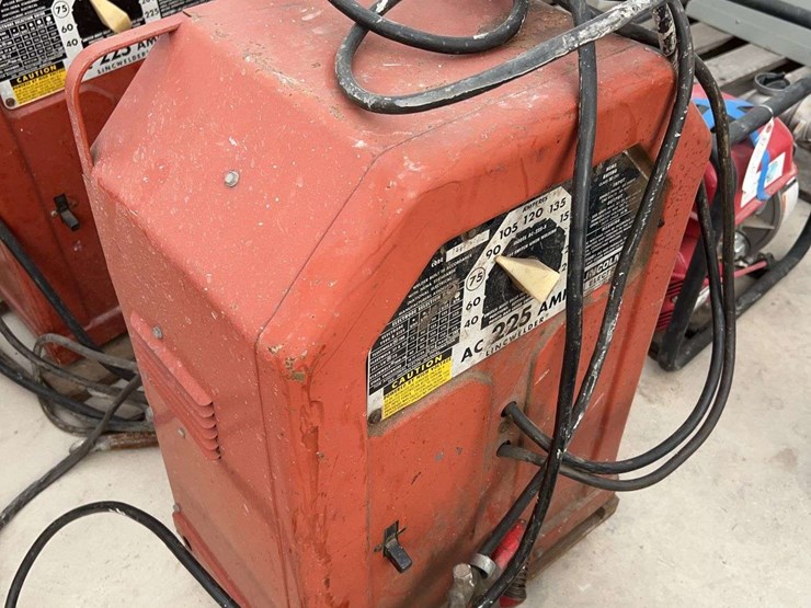 electric-lincoln-welder-image-2