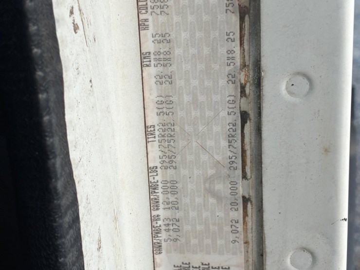 2007-freightliner-columbia-120-image-12