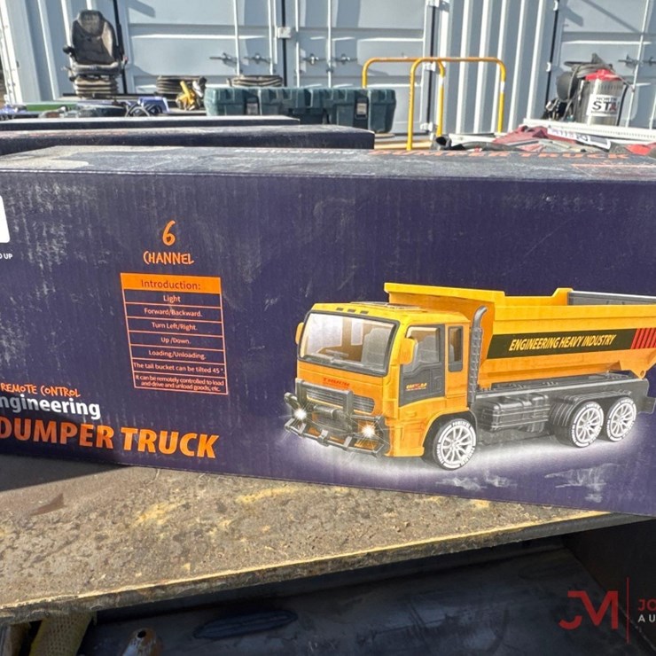 REMOTE CONTROL ENGINEERING DUMPER TRUCK