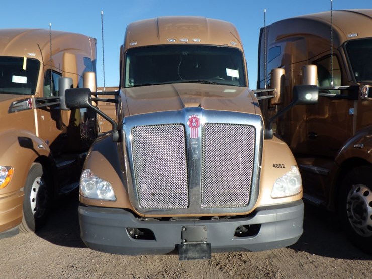 2022-kenworth-t680-image-4