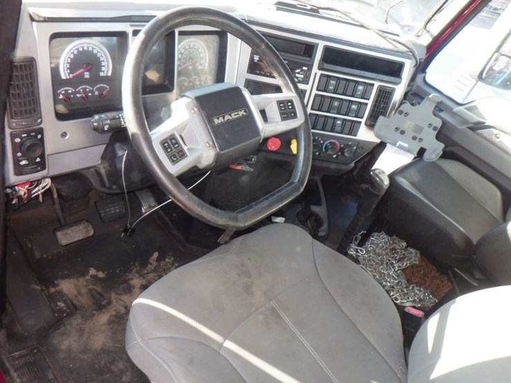 2020-mack-an64t-image-14