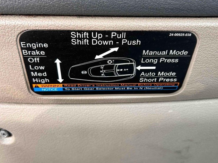 2020-freightliner-cascadia-single-axle-road-tractor-image-27