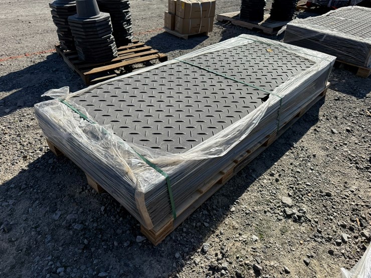 #33663-•-lot-of-ground-protection-mats-image-4