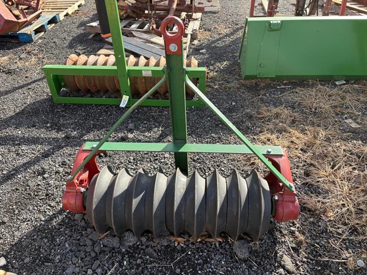 small-brillion-cultipacker-image-1