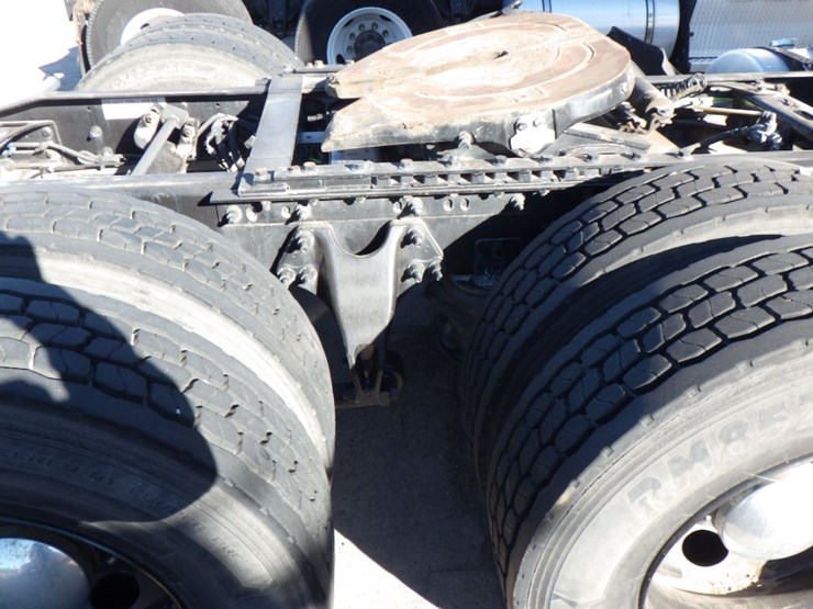 2017-international-prostar-image-5