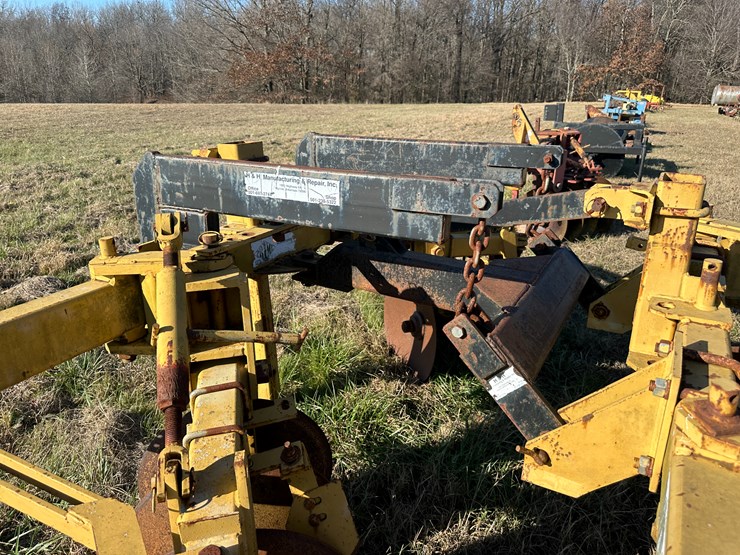 #35843-•-prime-1008-tandem-levee-plow-image-8