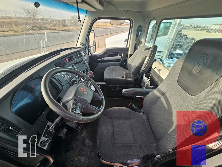 2024-kenworth-t880-image-15