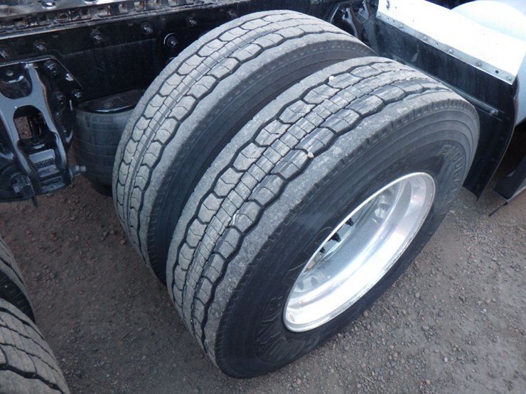 2024-kenworth-t680-image-6