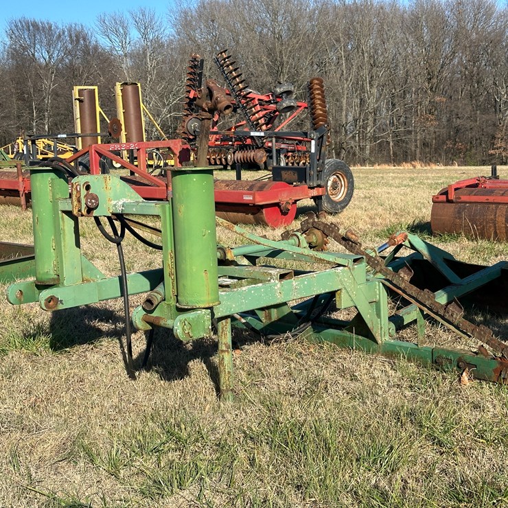 #35841 • Levee Trencher