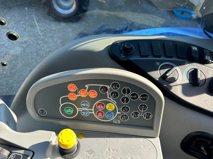 2014-new-holland-t8.330-image-84