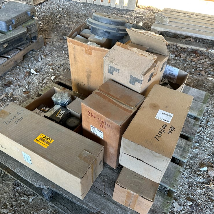 #35876 • Lot of Filters and Alternator