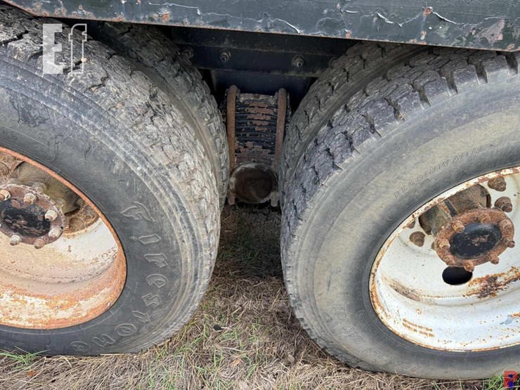 2007-mack-granite-cv713-image-28