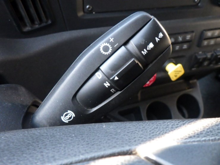 2023-freightliner-cascadia-126-image-20