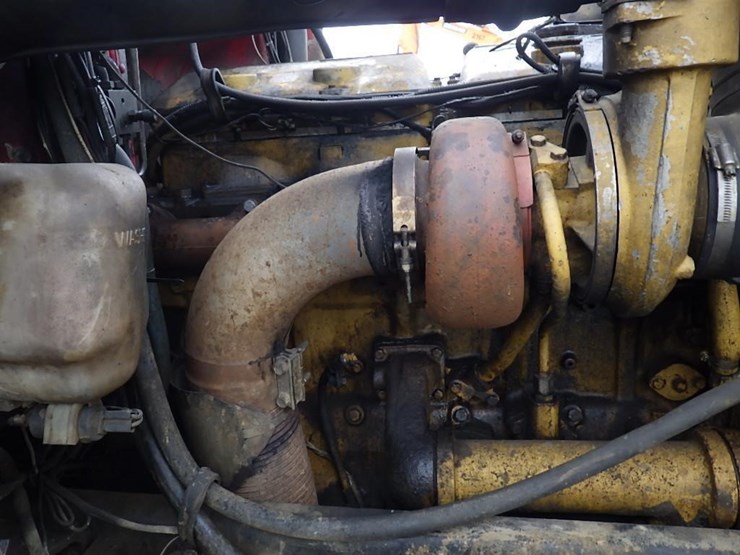 1990-peterbilt-379-image-17