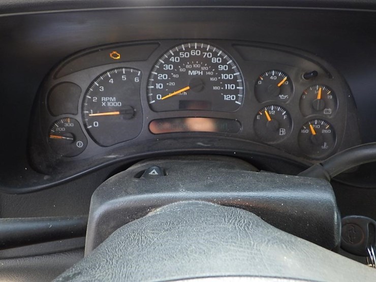 2005-chevrolet-3500-image-24