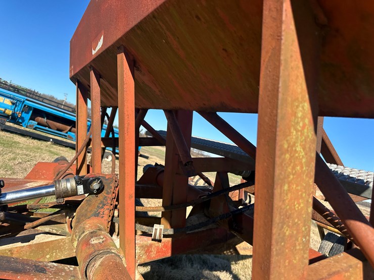 #35253-•-levee-hog-levee-squeeze-w/seeder-and-wheel-type-levee-packer-image-48