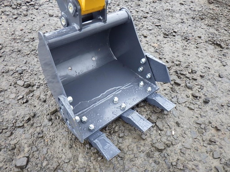 2025-sdlanch-sdle20-hydraulic-excavator-image-5