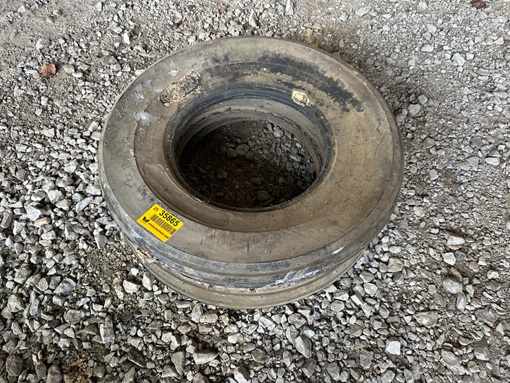 #35865-•-6.70-15-tire-image-1