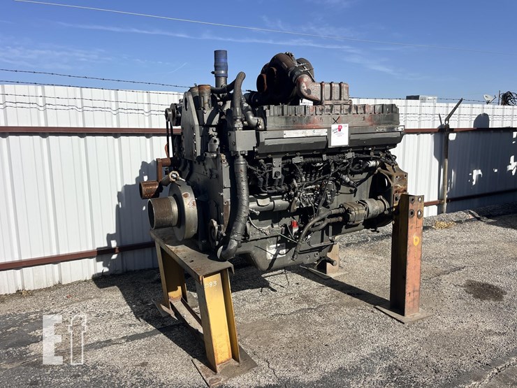 2004-cummins-qst30-image-1