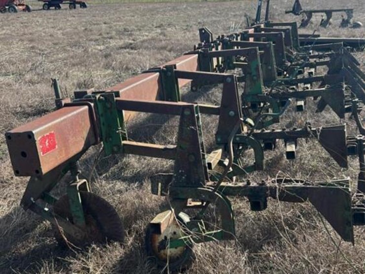 john-deere-825-image-11