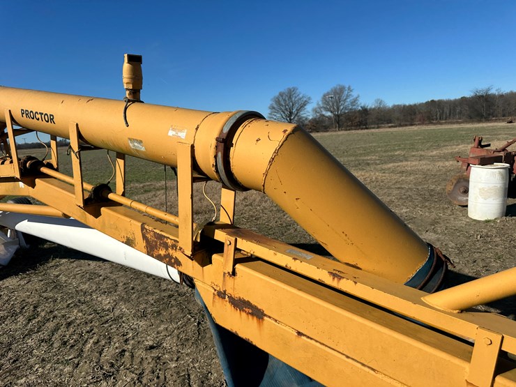 #35267-•-proctor-20'-10"-pull-type-relift-image-25