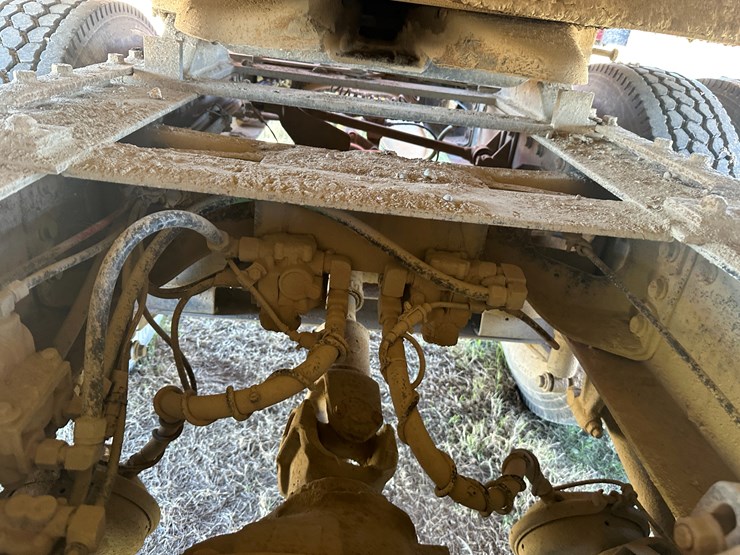 1997-caterpillar-10-image-18