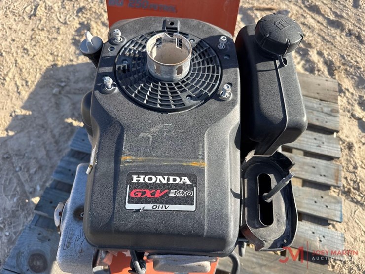 2023-husqvarna-bg-250p-floor-grinder-image-5