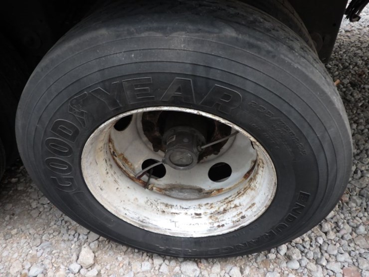 2016-strick-van-image-9