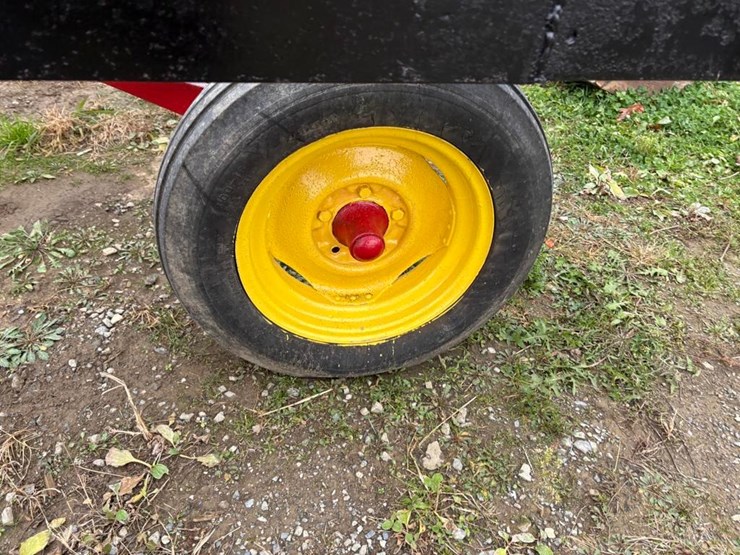 round-bale-wagon-image-6