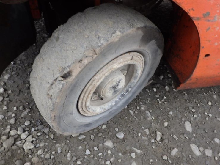 toyota-7fgu18-forklift-image-25