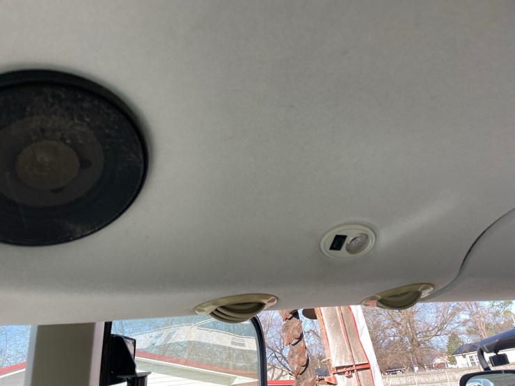 2018-massey-ferguson-4710-image-37