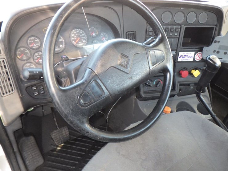 2017-international-prostar-image-17