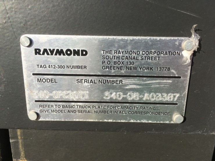 raymond-540-0pc30tt-narrow-aisle-forklift,-image-9
