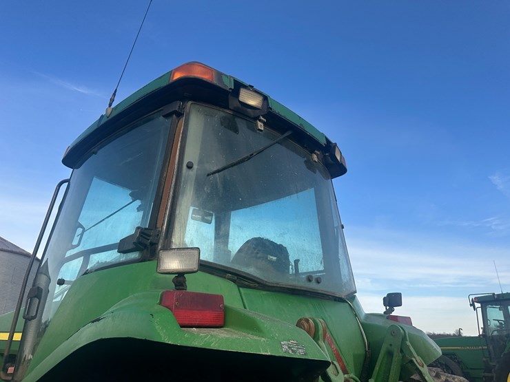 1999-john-deere-8400t-image-30